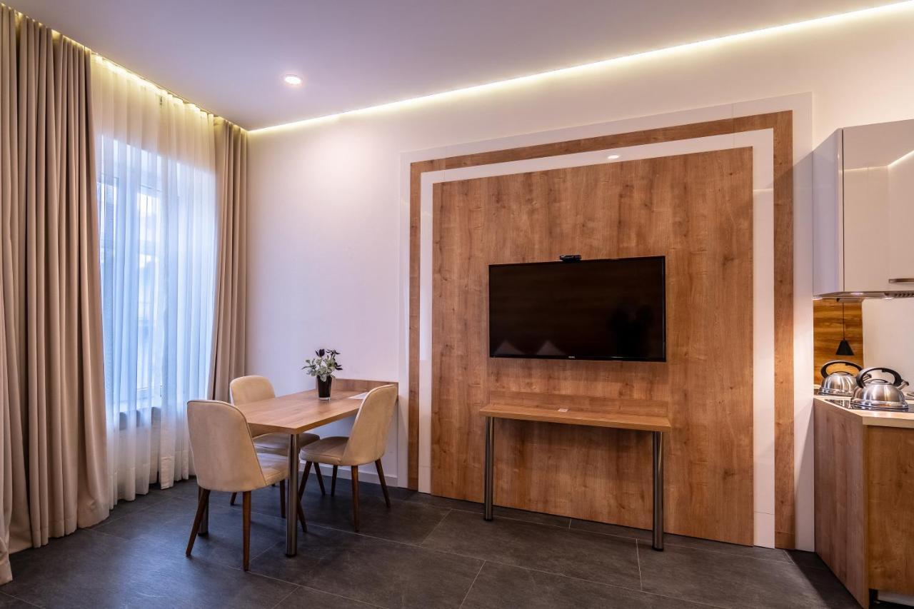 5 Star Apart Hotel Tbilisi Esterno foto